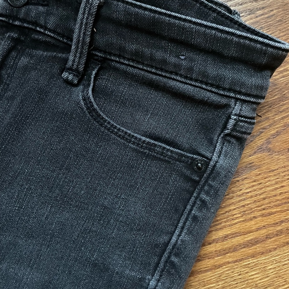 Abercrombie and Fitch Women’s size 25/0 Black jeans